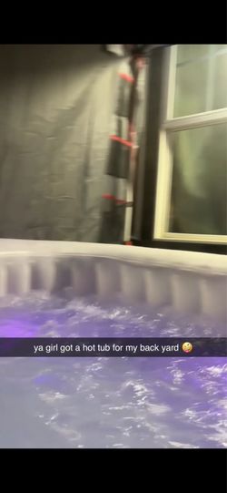 Blow up Hot tub