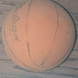 Basketball 