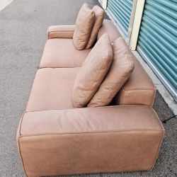 FREE DELIVERY!!! Valyou "Loft" 2pc Modular VEGAN LEATHER Sofa ($1.9K Retail...60% OFF!!!)