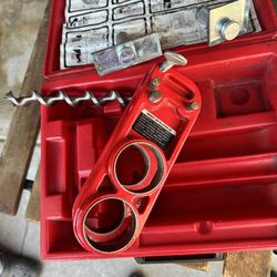 Kwikset Professional Door Lock Installation Kit - hole saws and arbor/mandrel are missing