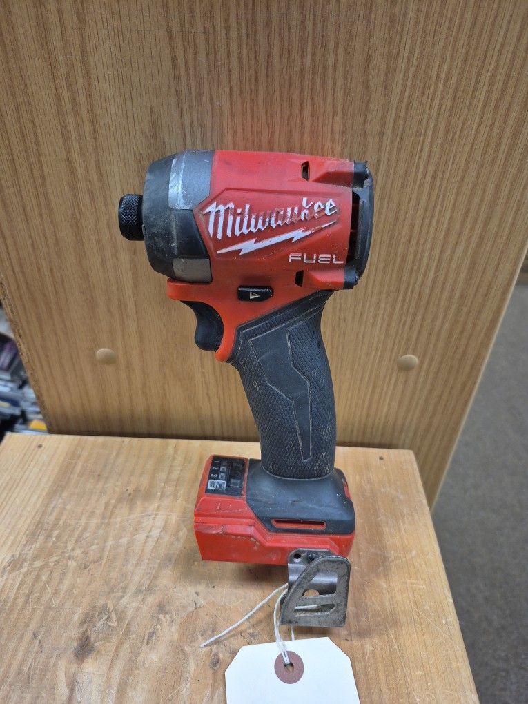 Milwaukee 18 Volt 1/4" Hex Impact Driver 2953-20 Just Tool