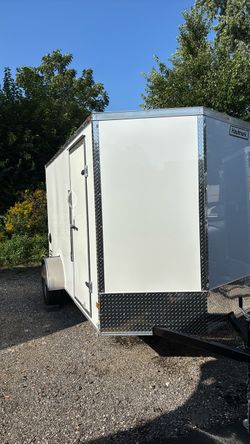 Enclosed trailer