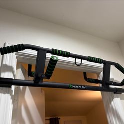 Pull Up Bar