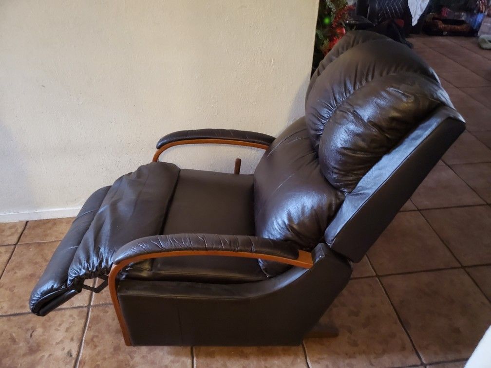 REDUCED! Leather & Wood Ricking Recliner.