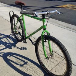 Beautiful Surly 1x1 26"