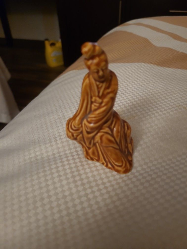 Old Oriental Figurine 3inches