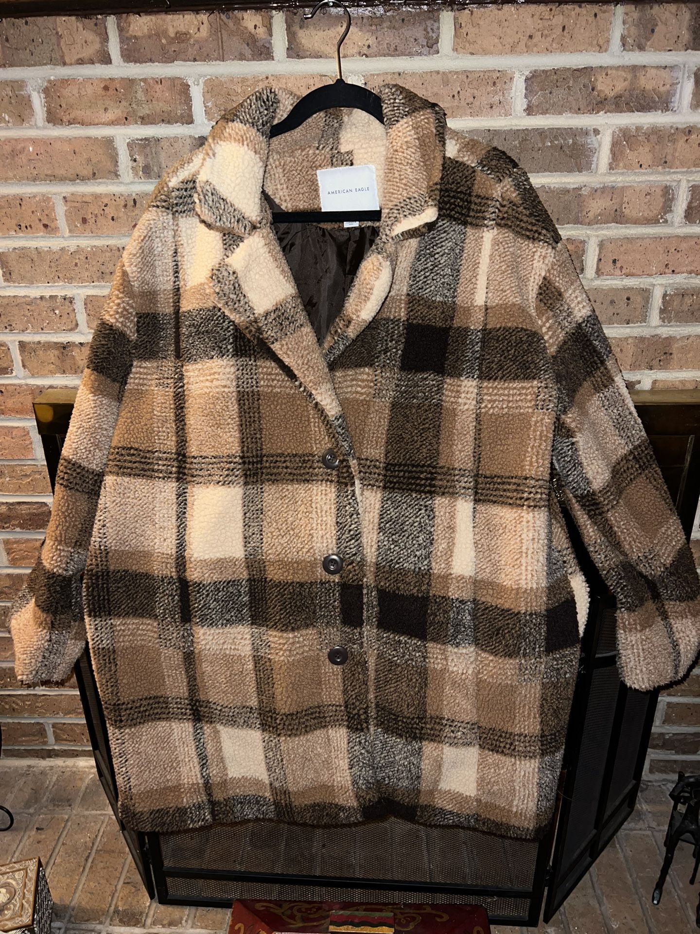 Ladies XL American Eagle tan & brown plaid long fleece jacket coat EUC