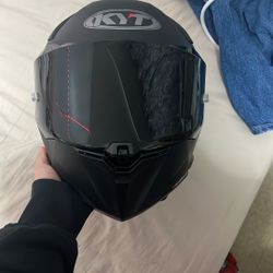 MOTORCYCLE KYT R2R SIZE LARGE HELMET