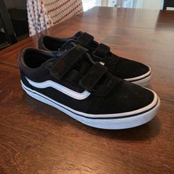 Black Vans