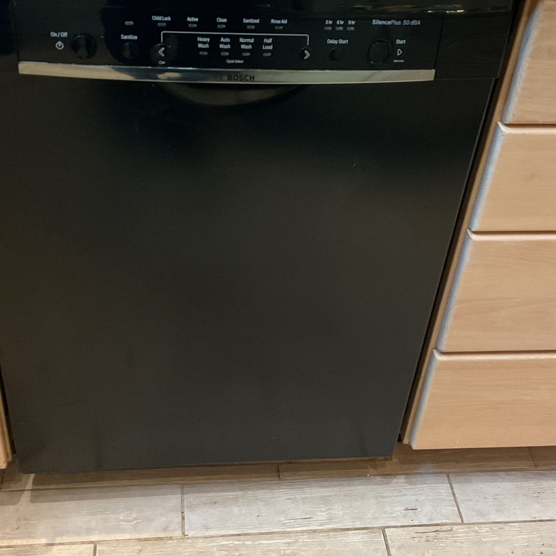 Bosch Ascenta 24” Dishwasher In Black