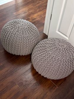 Grey foot pouf