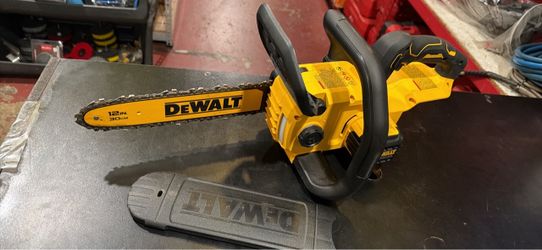 Dewalt 20 volt cordless 12in. Chainsaw