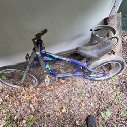 String Ray Bike For Parts Or Repair $30.