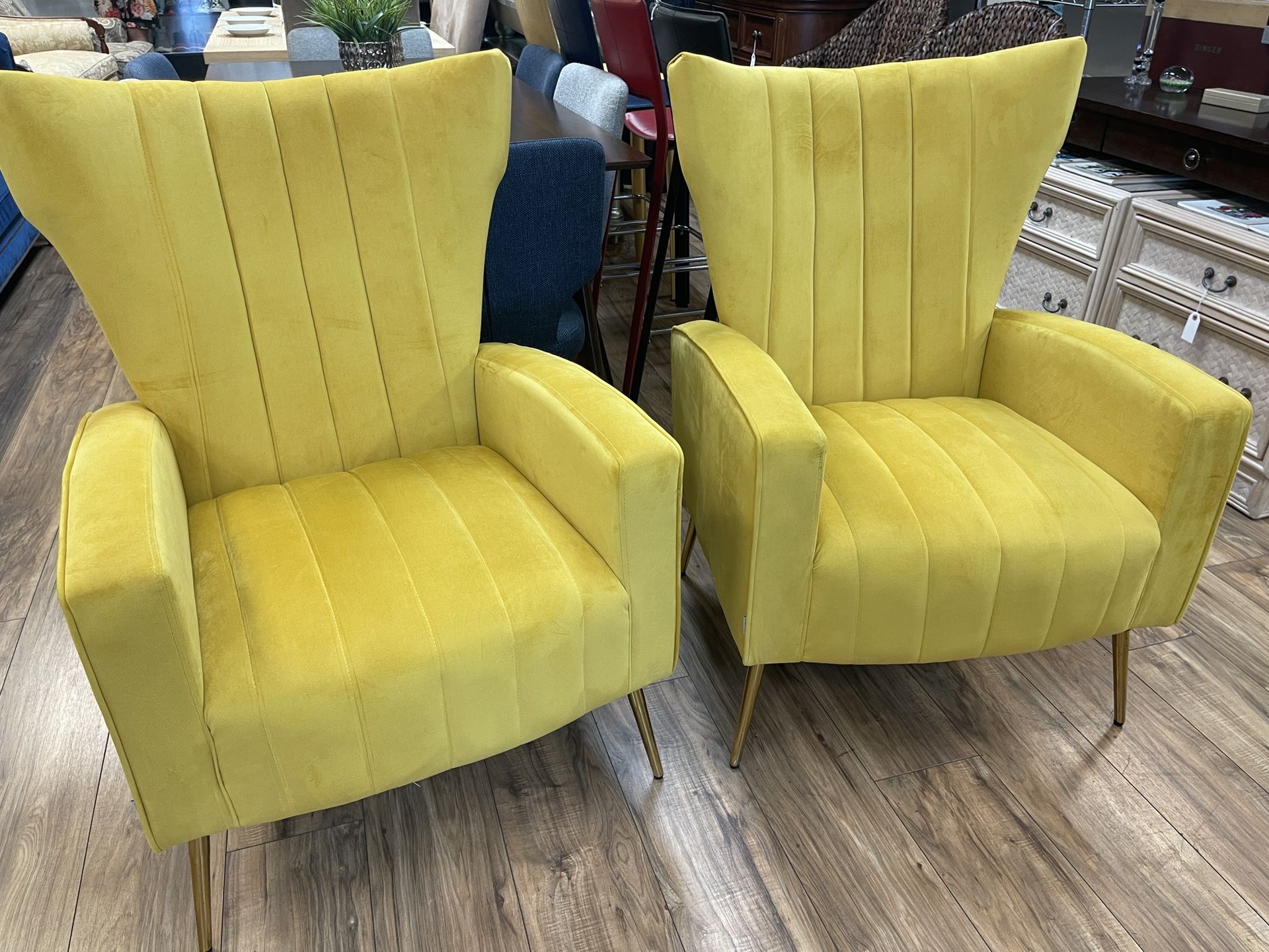 Accent Chairs(2)