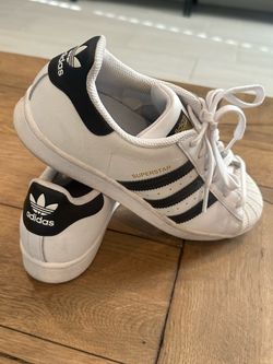 Adidas Superstar