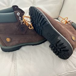 Like New Timberland Size 12 Men’s 