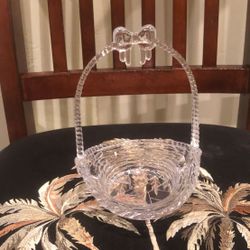 Favors basket 25 of them