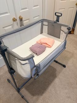 Millard Bedside Baby Bassinet