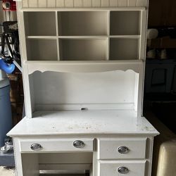 White desk with detachable bookshelf and sliding keyboard tray