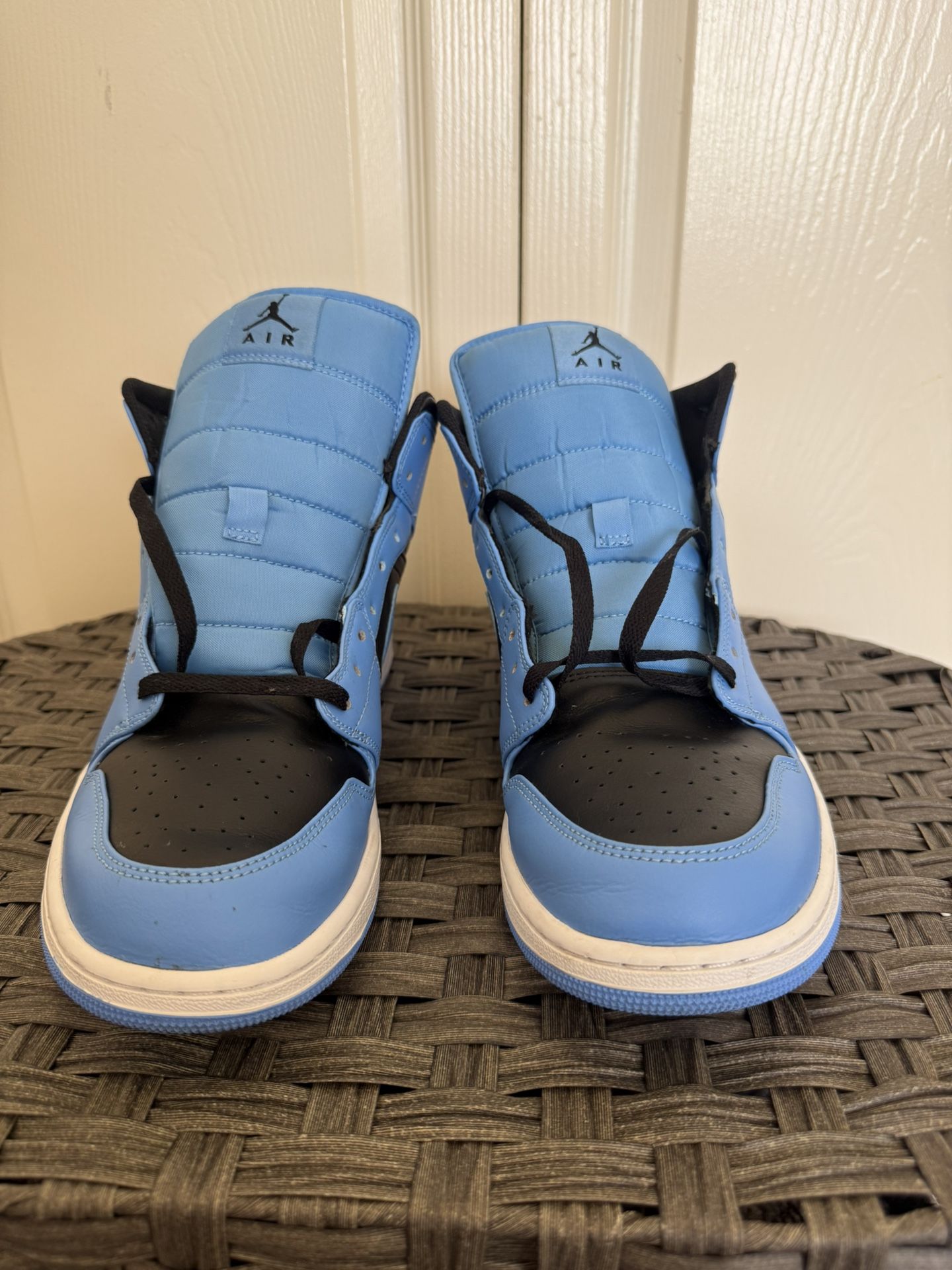 Jordan 1 Mid University Blue And Black
