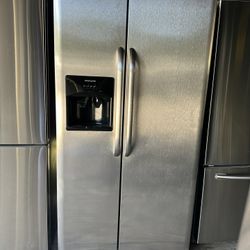 Frigidaire Stainless Steel Fridge Everything Works Great 2 Months Warranty Located At 📍5413  U.s 92 Plant City Fl📍 We Accept Debit And Credit Cards 