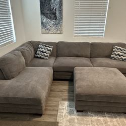 L Shaped Couch With Ottoman And Pillows