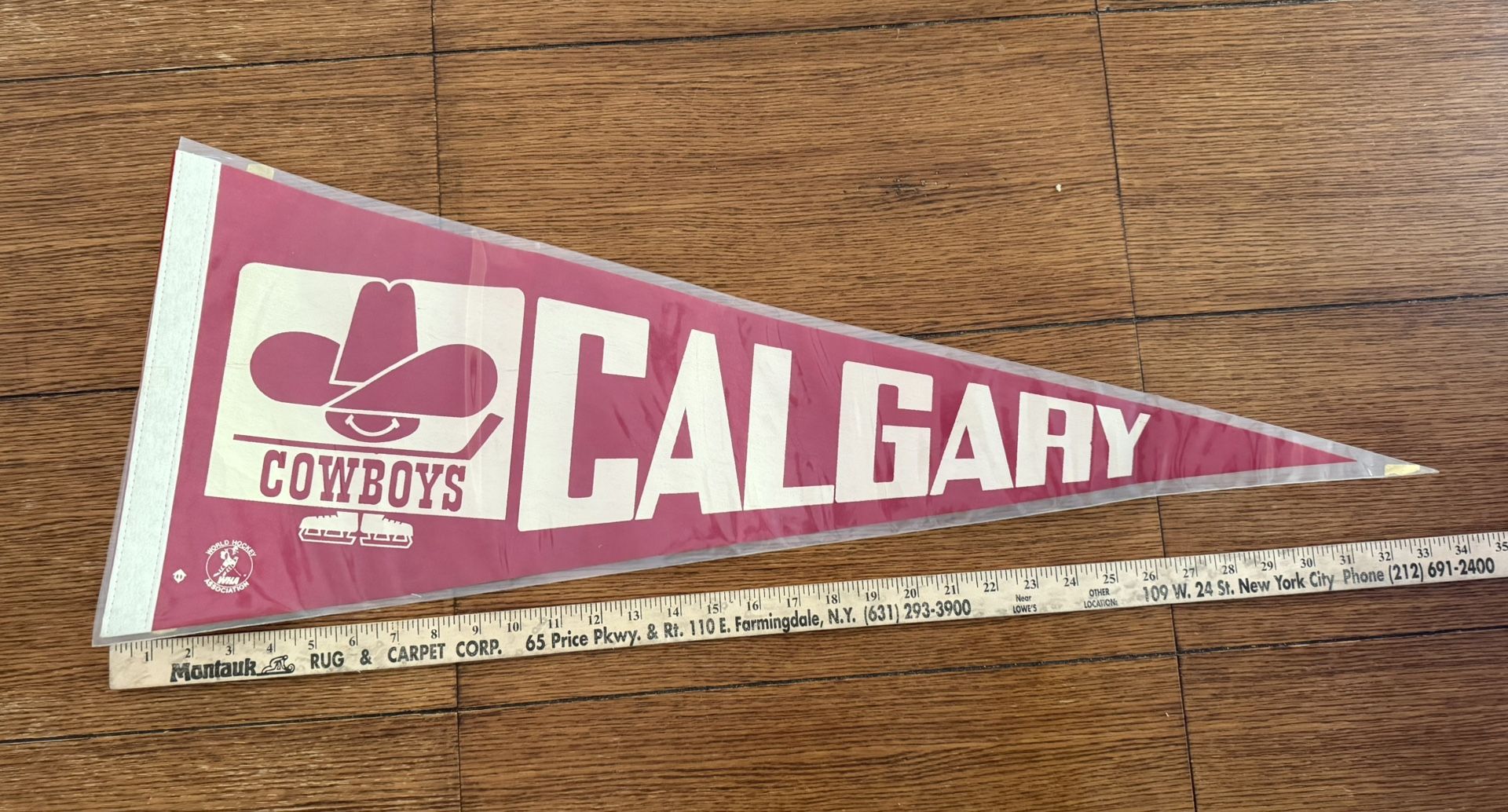 WHA Calgary Cowboys Vintage Defunct Circa 1975-76 Team Logo Hockey Pennant RARE