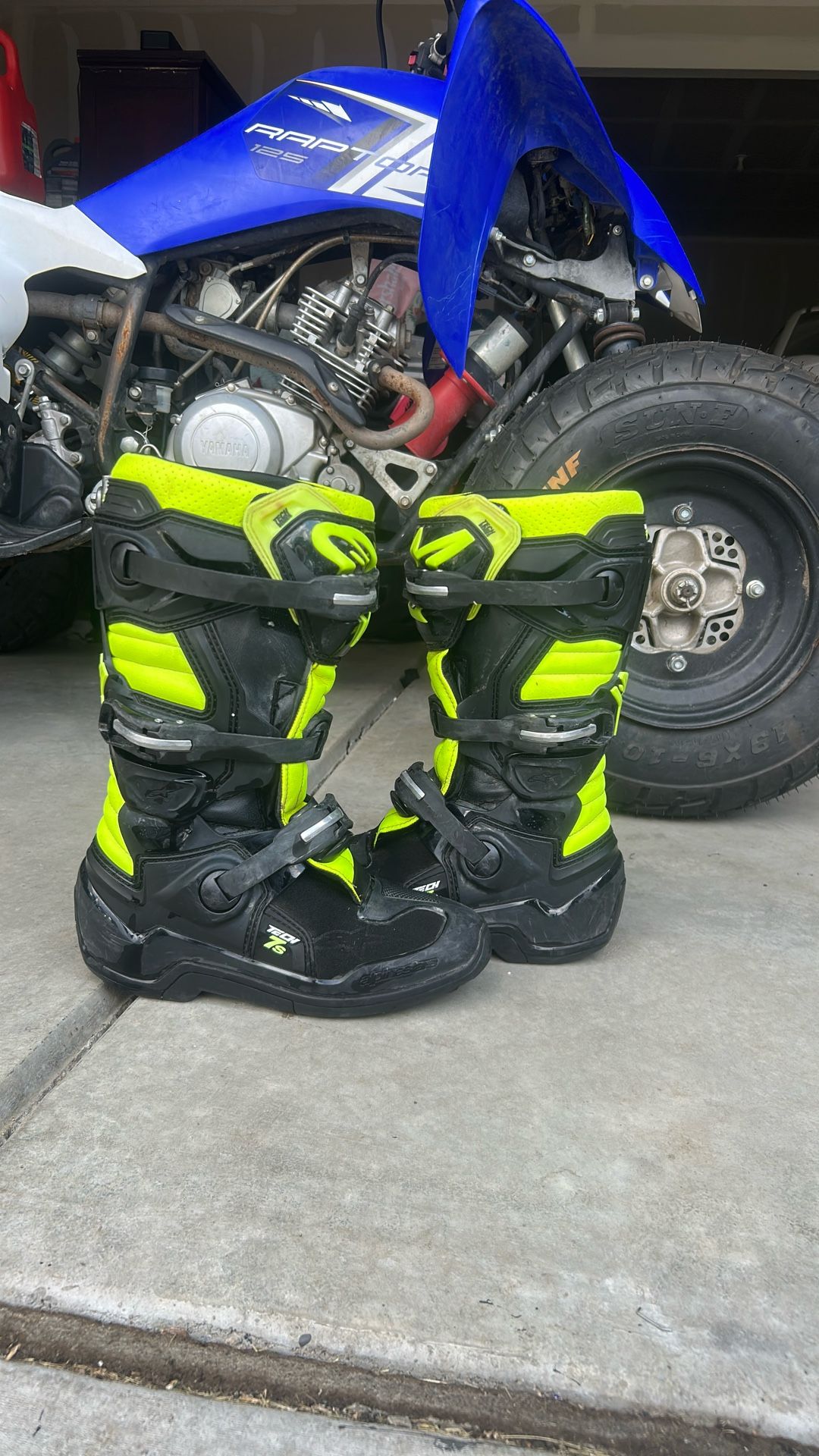 Alpinestars Tech 7s Mx Boots / Black And Green Color Way