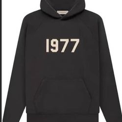 1977 Essential Hoodie