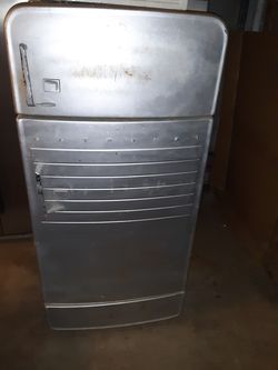 Antique refrigerator by hotpoint