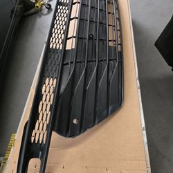 2025 Toyota Sienna Front Main Grille 
