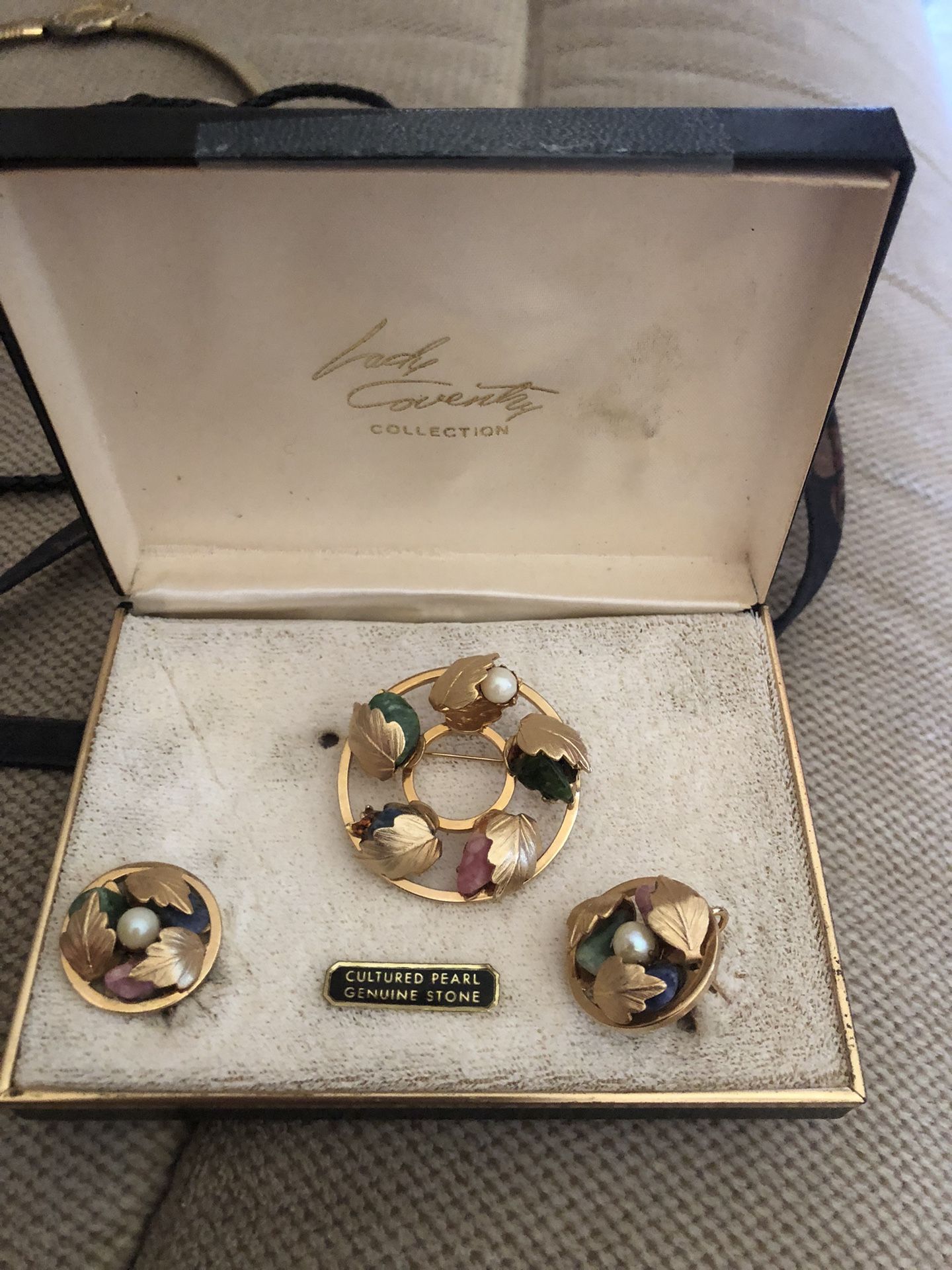 Sarah Coventry Earring Brooch Set In Box Vintage Set
