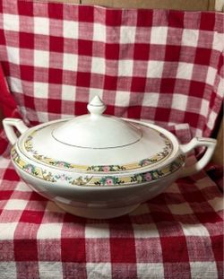 Vintage Ceramic Covered Soup Tureen