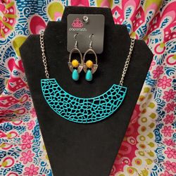 Paparazzi Turquoise Bib Necklace and Earring Set