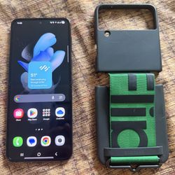 Samsung Galaxy Z Flip 4