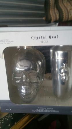 SKULL VODKA BOTTLE/SHAKER