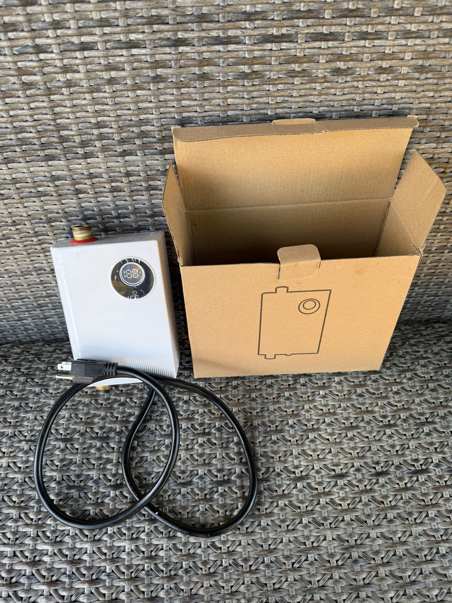 Electric Water Heater