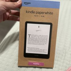 Kindle Paperwhite- Raspberry