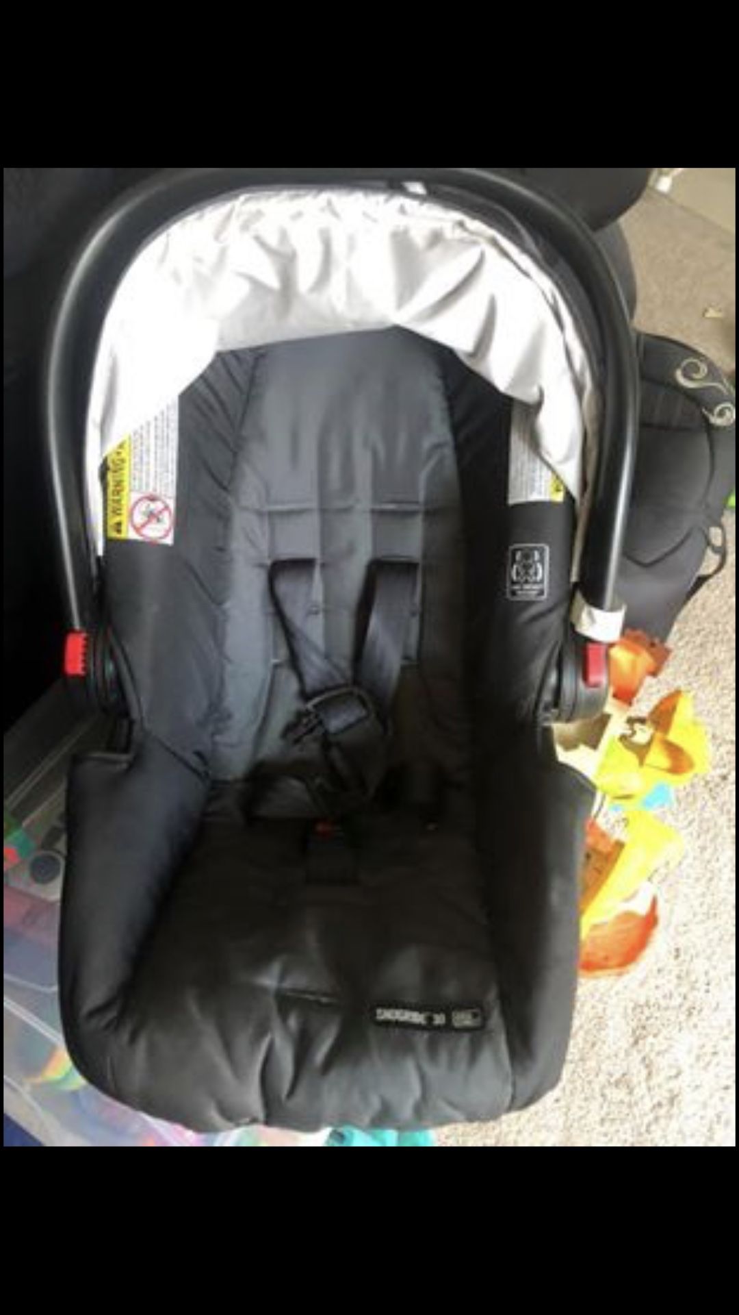 Graco baby car seat snug lock