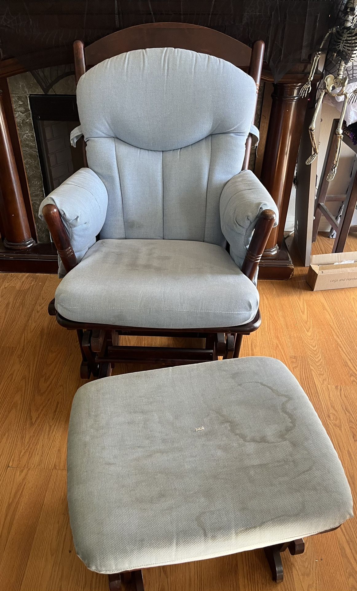 Free Rocking Chair With Foot Rest
