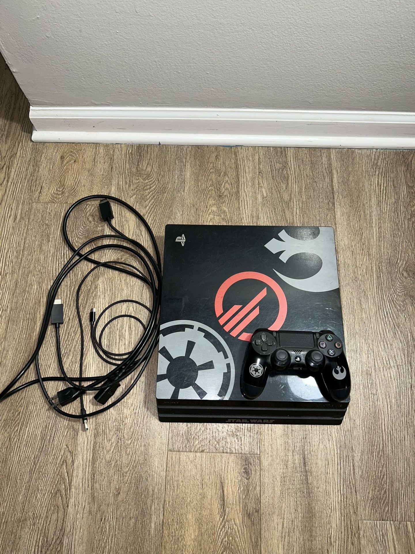 Sony PlayStation 4 Pro PS4 1TB Star Wars Edition CUH-7115B
