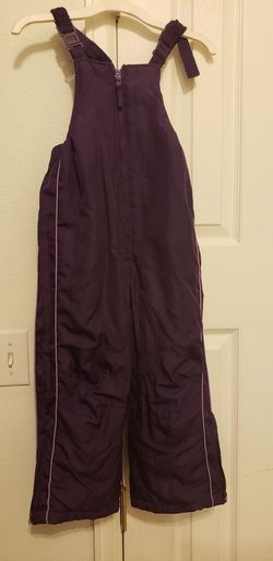 Girls size 5/6 purple snow suit