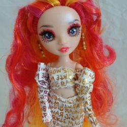 Rainbow High Laurel De'vious Doll + Clothes