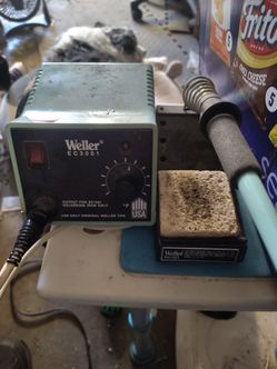Weller  EC3001 controller and EC 1301 soldering pen