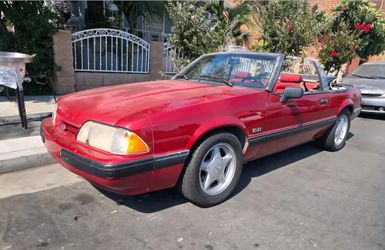 1990 Ford Mustang