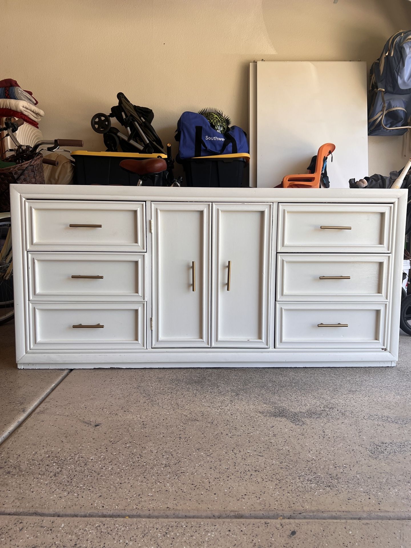 Dresser