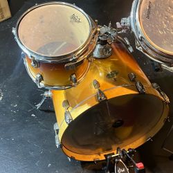 4 Piece Drum Set