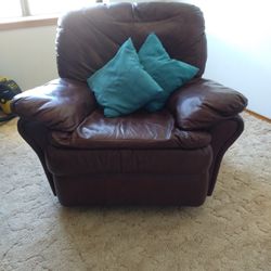 COUCH,LOVESEAT & RECLINER LEATHER