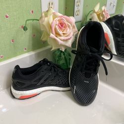 ADIDAS SNEAKERS SIZE 7.5