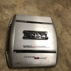 Boss Chaos Extreme II 1250w Amp